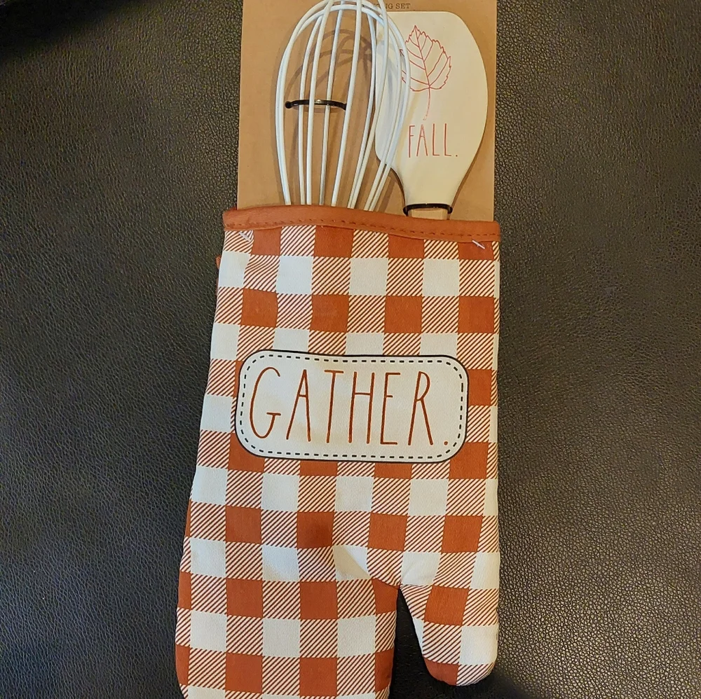 NEW RAE DUNN 3 Piece Baking Set